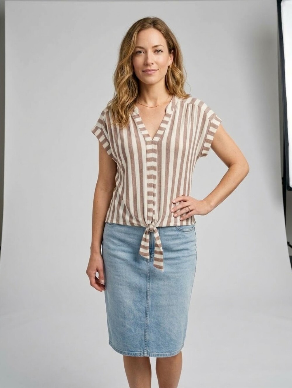 ​Faith & Joy Striped Tie-Front V-Neck Short Sleeve Top | Size M